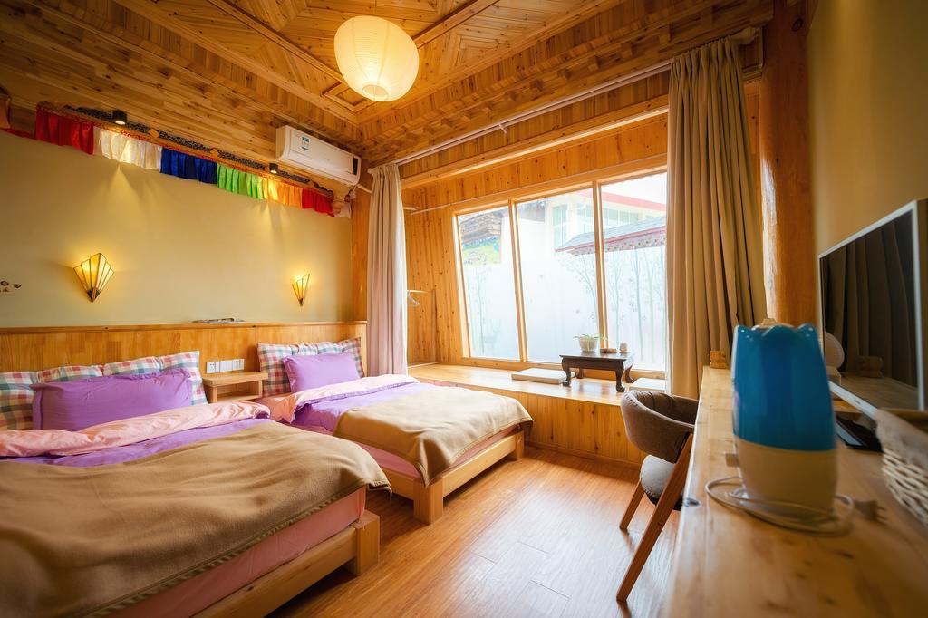 Huksum House Appartement Deqen Buitenkant foto