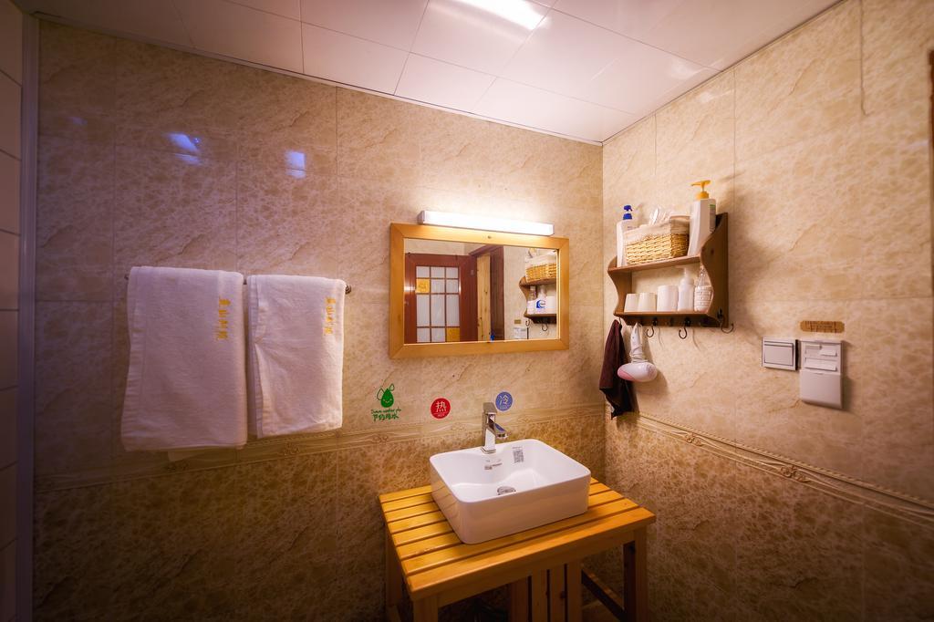 Huksum House Appartement Deqen Buitenkant foto