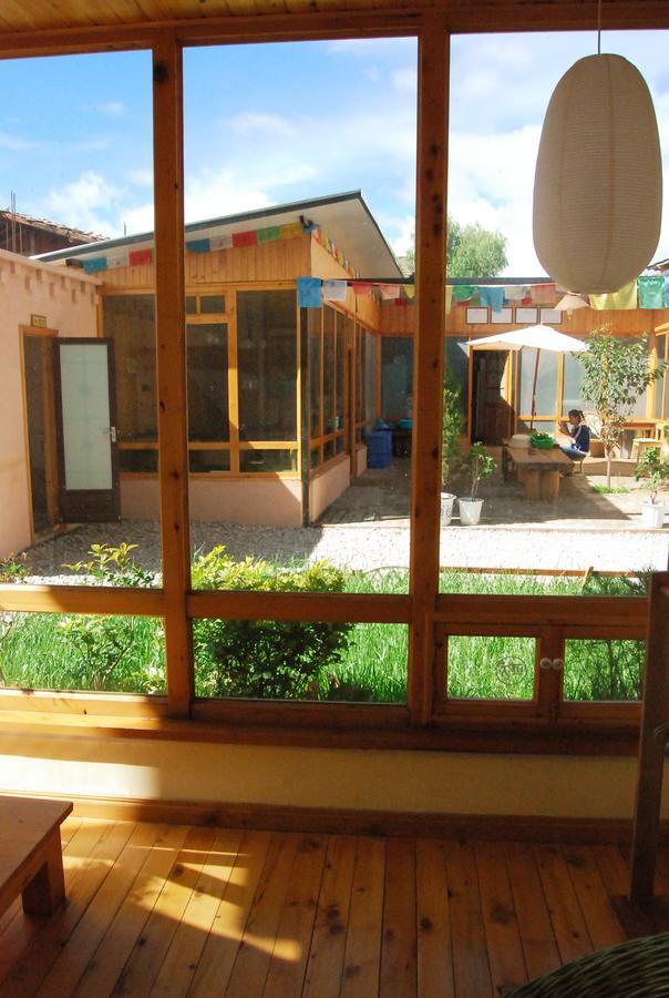 Huksum House Appartement Deqen Buitenkant foto